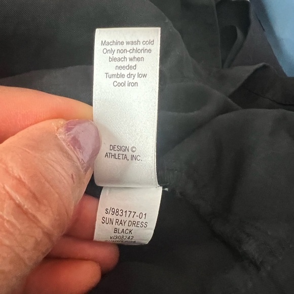 Athleta black halter dress with pockets size XS - Picture 10 of 11